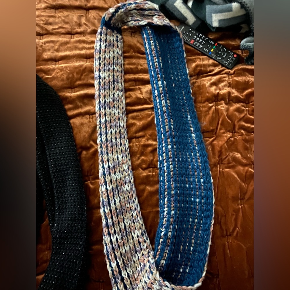 Knitted double sided scarf
